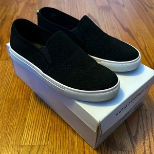 Steve Madden black fabric flats size 7. Style is Zarayy.